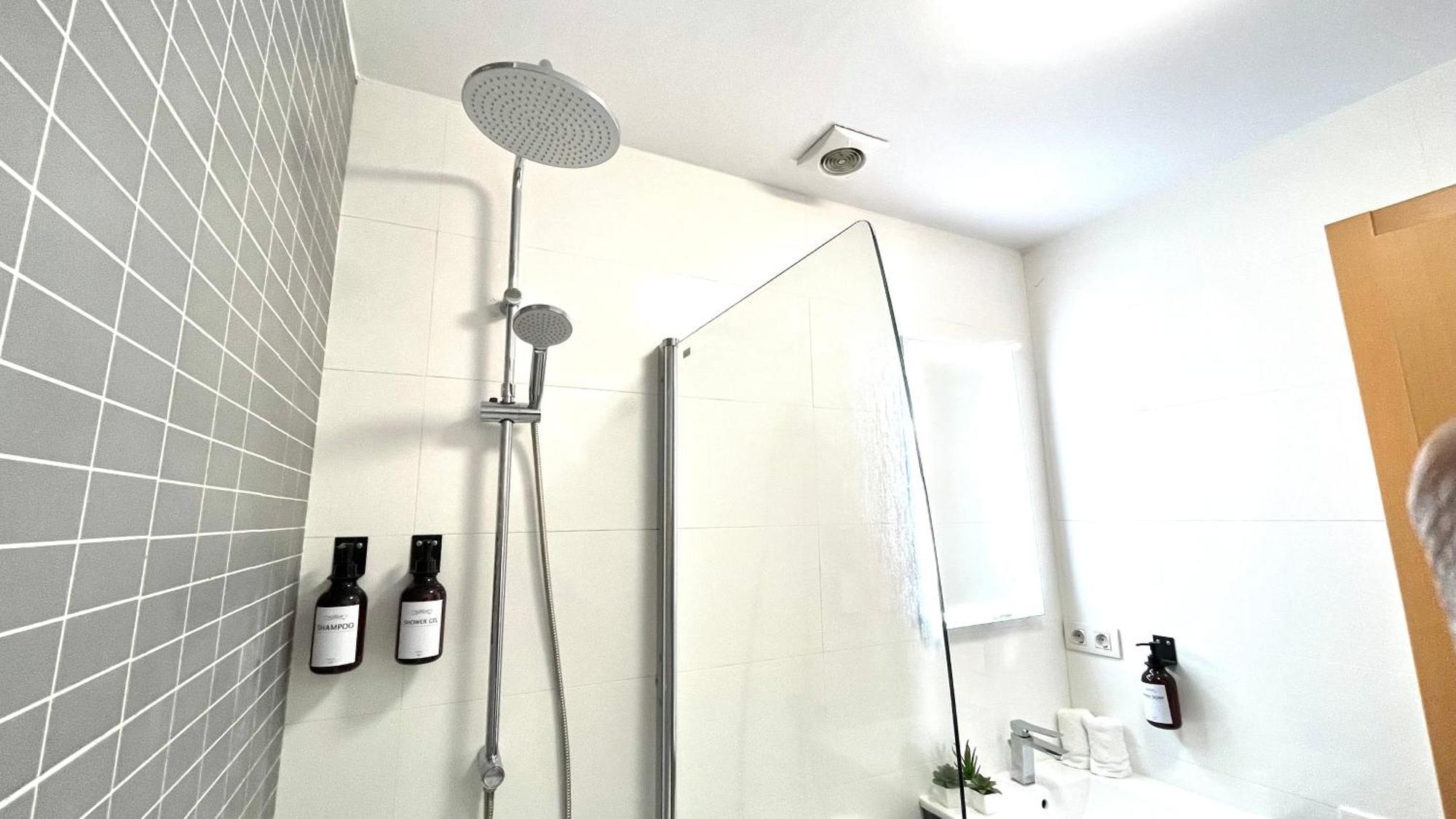 Apartamento Con Terraza By Prestigi Terrassa Kültér fotó