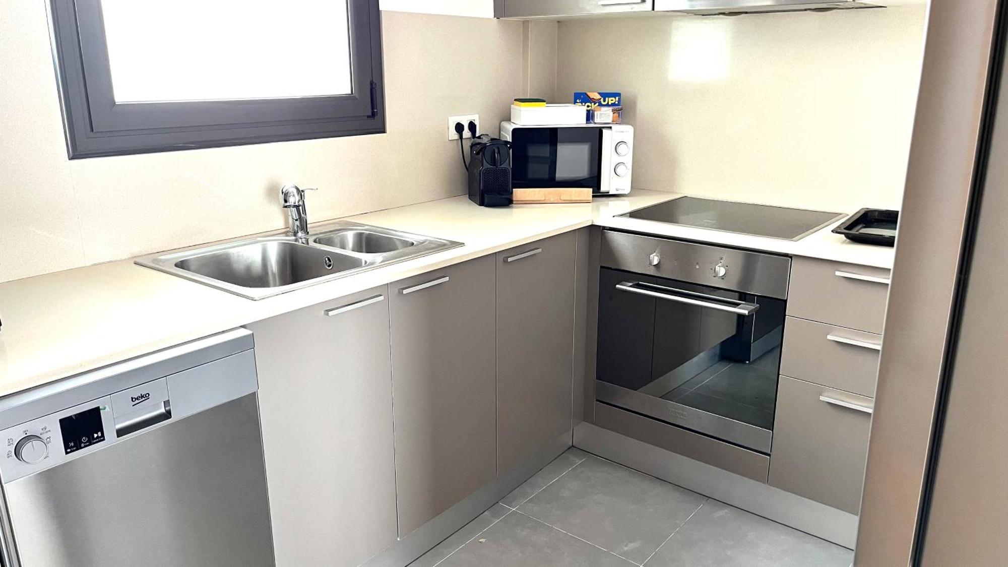 Apartamento Con Terraza By Prestigi Terrassa Kültér fotó